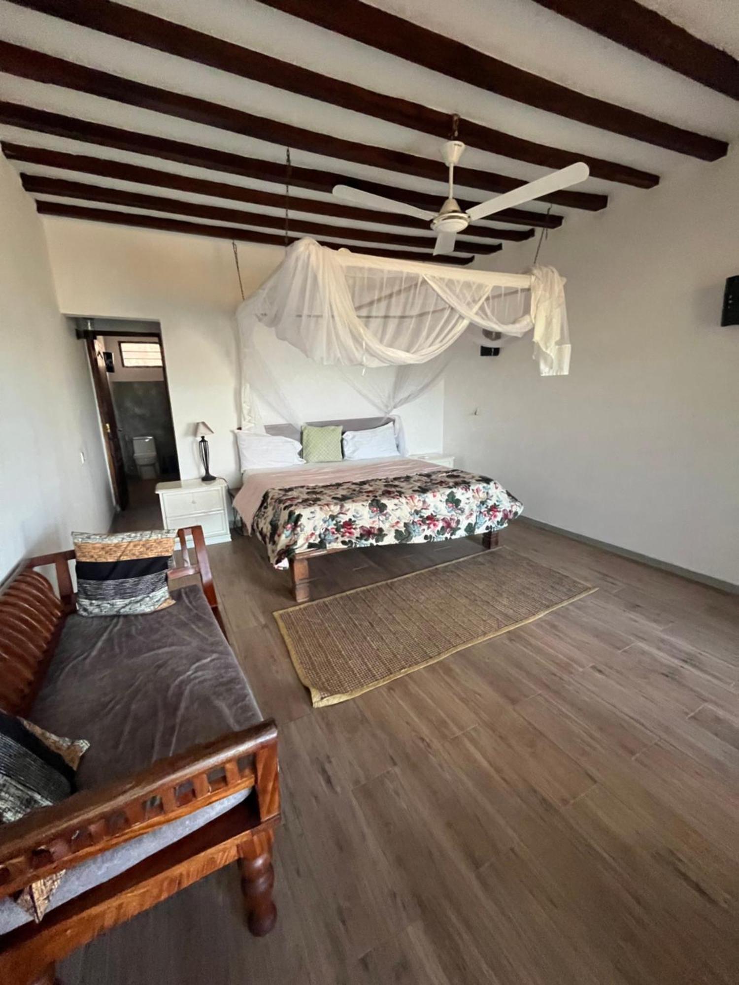 Malcom Residence 2 Mdudu Mkubwa Екстериор снимка