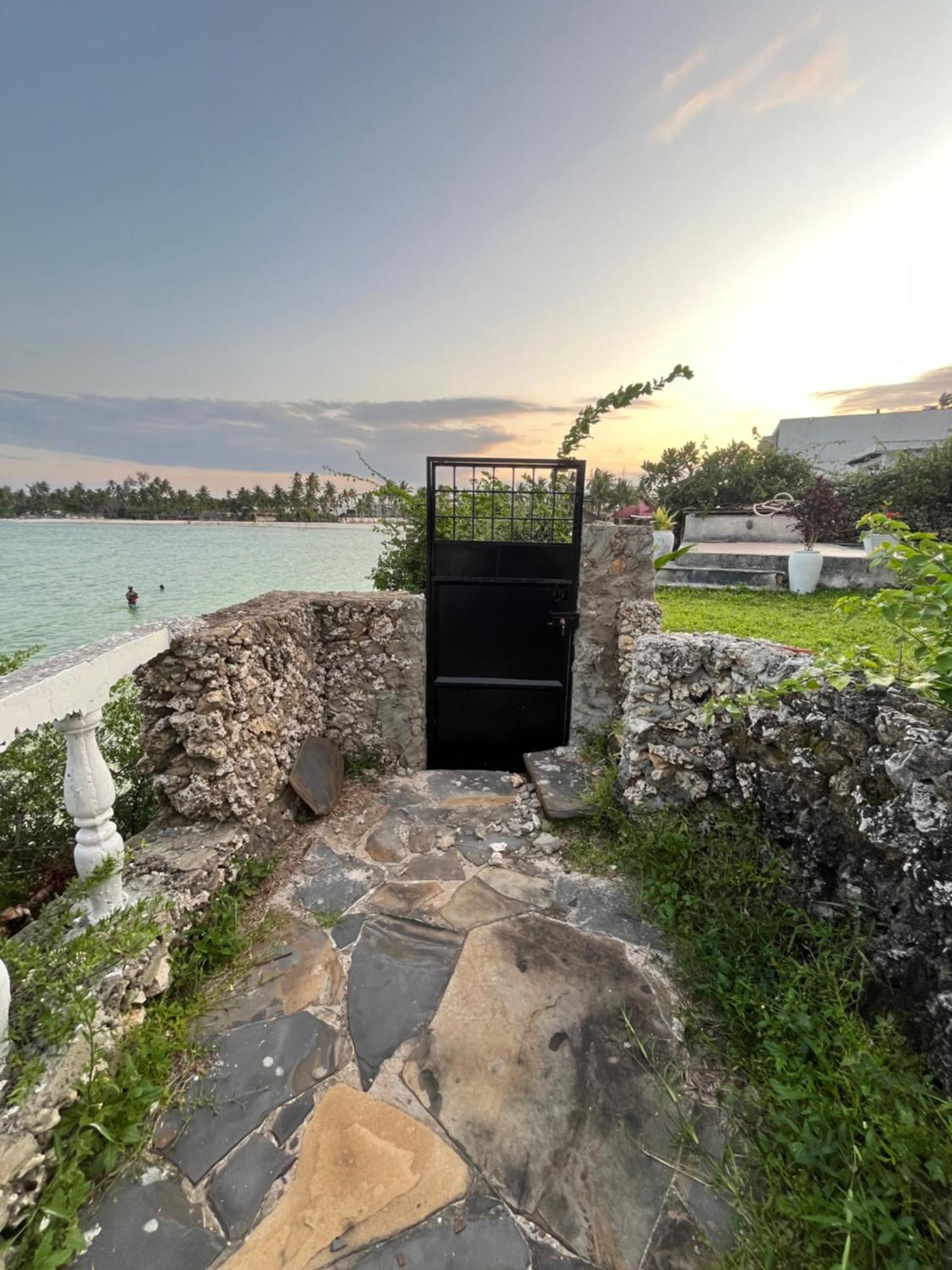 Malcom Residence 2 Mdudu Mkubwa Екстериор снимка